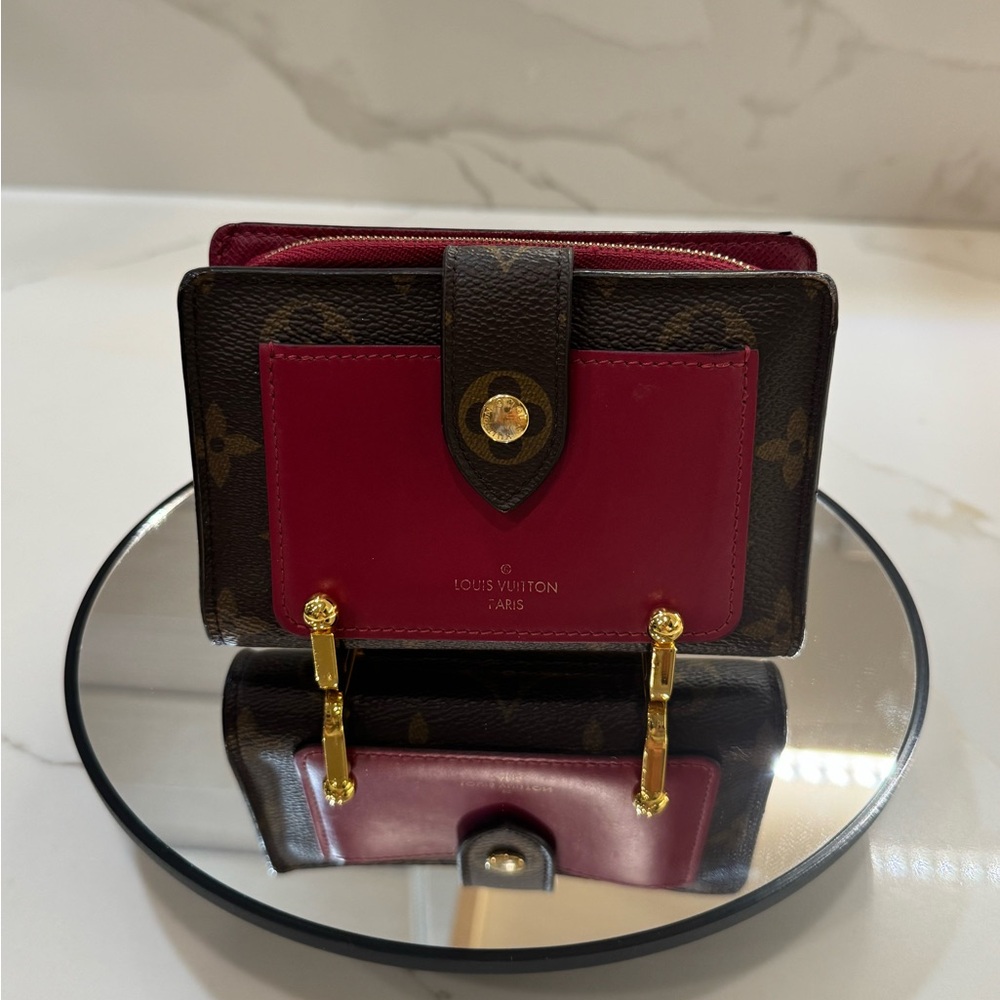 Authentic Louis Vuitton Monogram Juliette Wallet - Picture 2 of 13